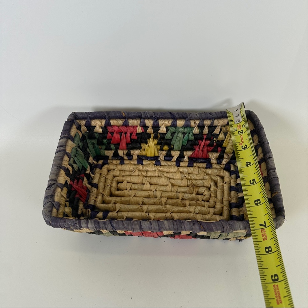 VTG Woven Straw Aztec Geometric Shallow Rectangular Basket Decor Handmade Raffia - Picture 6 of 7